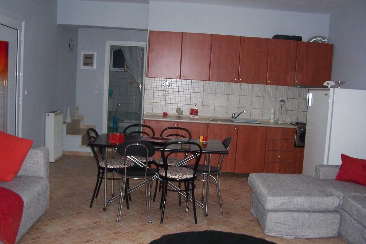 Апартаменты Christina'S House Nea Iraklitsa Экстерьер фото
