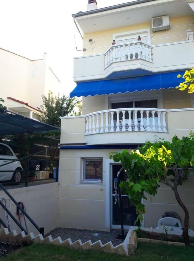 Апартаменты Christina'S House Nea Iraklitsa Экстерьер фото